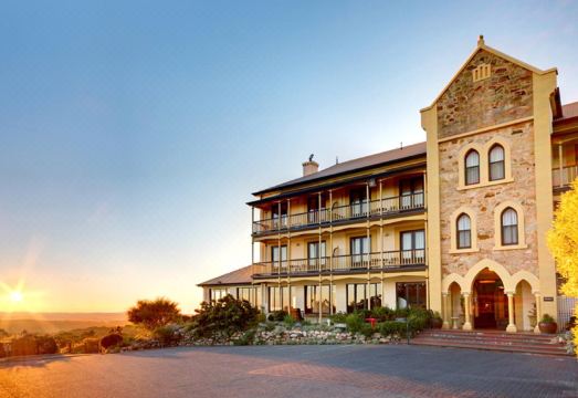 마운트 로프티 하우스의 야외 수영장 모습