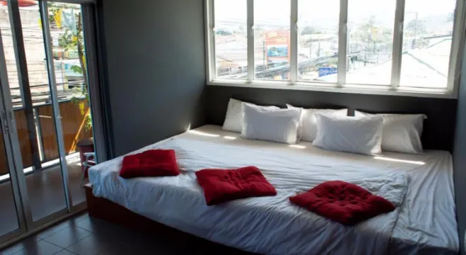 ห้องสแตนดาร์ด เตียงใหญ่ 1 เตียง