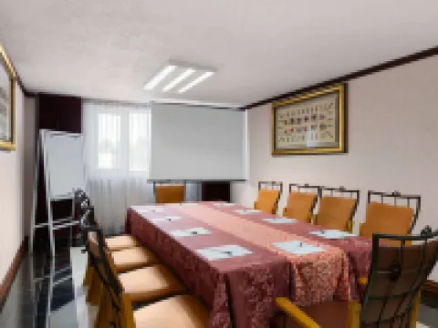 Howard Johnson by Wyndham Toluca Hotels in Toluca