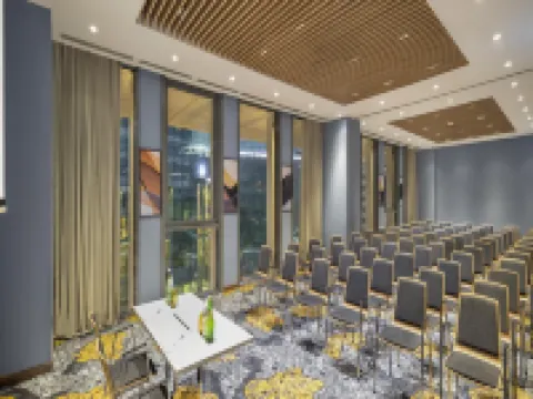 ヒルトン ガーデン イン トビリシ リバービュー トビリシのホテル