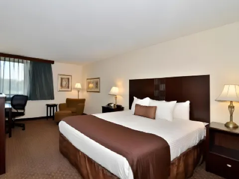 Seville Plaza Hotel, Trademark Collection by Wyndham Hotels near Union Station Kansas City