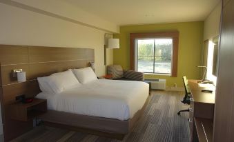 Holiday Inn Express & Suites Brentwood