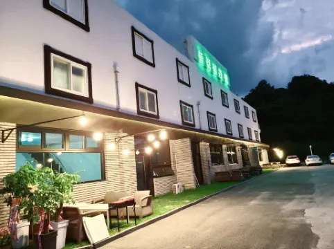 Gwangyang Plum Blossom Pool Villa & Pension