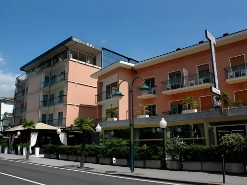 Hotel la Perla - Beach