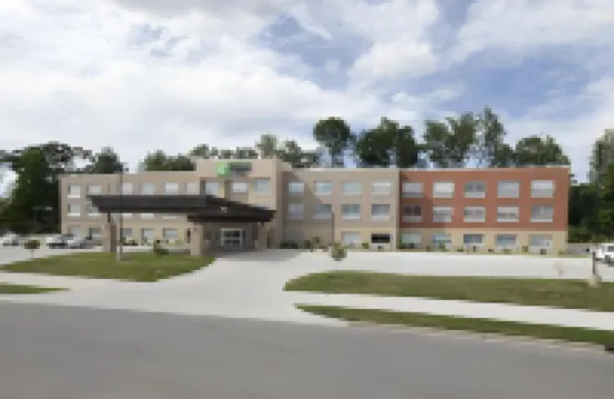 Holiday Inn Express & Suites AUBURN by IHG Hotels in Auburn