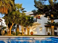 Classic Apartments - 3-Star