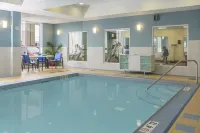 Holiday Inn Express & Suites NORTH BAY by IHG - Pools