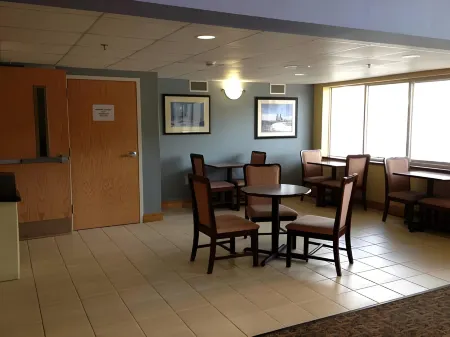 Cherokee Grand Hotel