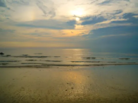 Suntai Villa Resort Hotels in Si Rusa