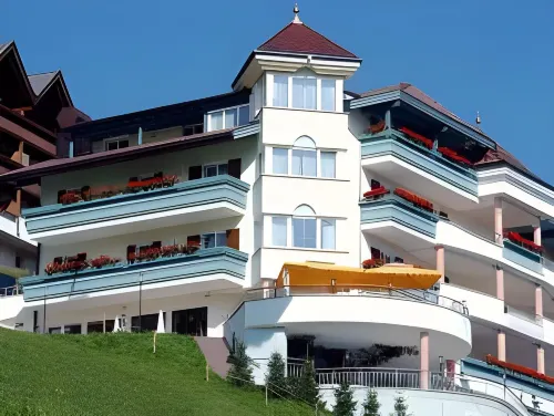 Kronplatz-Resort Hotel Kristall Hotels in Valdaora
