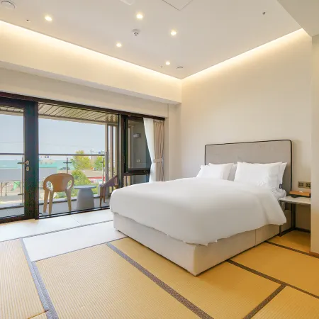 Busan Songjeong Solstay Pool Villa and Ryokan