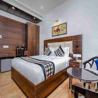 JB Skyhilton Inn Rooms