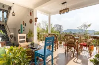 The Himaal, Bir - Luxury Boutique Homestay - Apartments