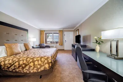 West Point Motel Hotels in Cornwall