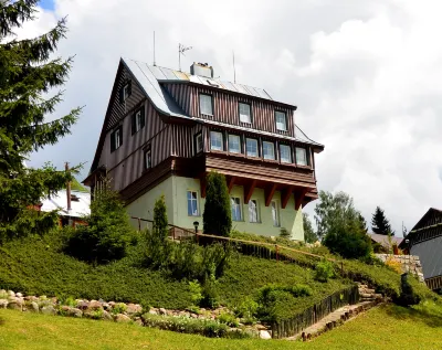 Pension Seidl Отели рядом с достопримечательностью «Špindlerův Mlýn Ski Resort»