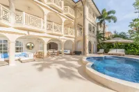 Port St. Charles - Pools