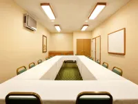 Super 8 by Wyndham Windsor/Dougall