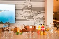 Renaissance Newport Beach Hotel - breakfast