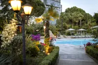 Rogner Hotel Tirana - Pools