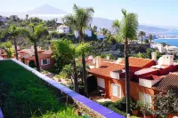 Coral La Quinta Park Suites - 4-Star
