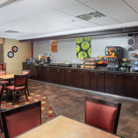 La Quinta Inn & Suites by Wyndham Warner Robins - Robins AFB