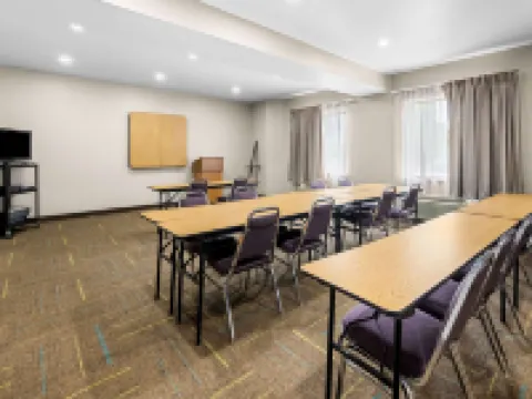 Sleep Inn & Suites Kingsport TriCities Airport Hotels in Sullivan County