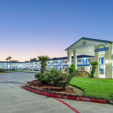 Days Inn by Wyndham Baytown Garth Road I10 East