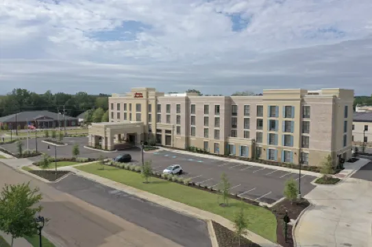 傑克遜理奇蘭歡朋套房酒店