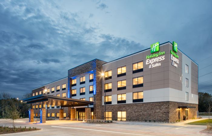 Holiday Inn Express & Suites EAST PEORIA - RIVERFRONT by IHG