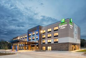 Holiday Inn Express & Suites EAST PEORIA - RIVERFRONT by IHG