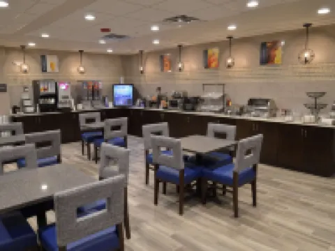 Wyndham Garden New Roads / False River Hotels in Pointe Coupee Parish