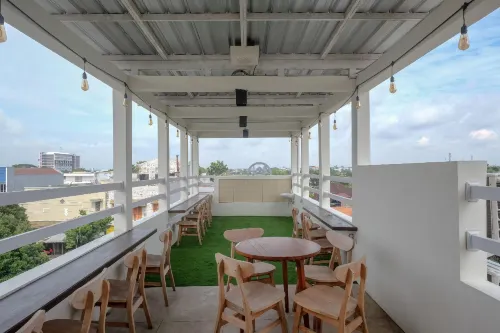 KoolKost Syariah @ Ir Soekarno Solo Baru - parking