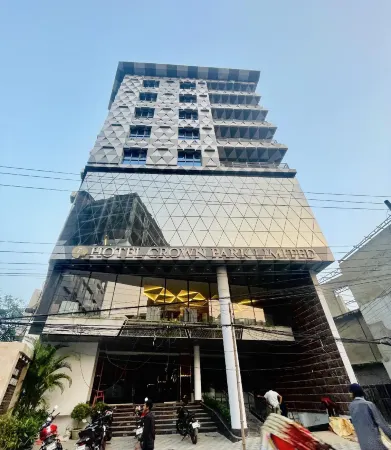 Hotel Crown Park Ltd Отели рядом с достопримечательностью «Cross Bridge»