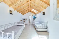 Atheras Hotels in Evdilos