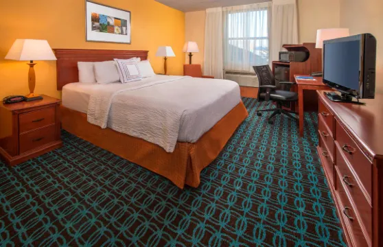 威廉斯堡萬楓酒店及套房