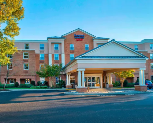 Fairfield Inn & Suites Williamsburg Hotels in Williamsburg