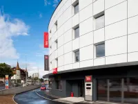 Ibis Genève Petit Lancy Hotels near Acacias