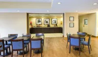 Hampton Inn Atlanta-Southlake - Desayuno