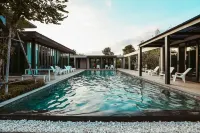 Mom Tik Camp Hotel