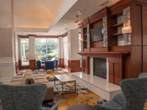 Hilton Garden Inn Erie Hotels in Summit Township