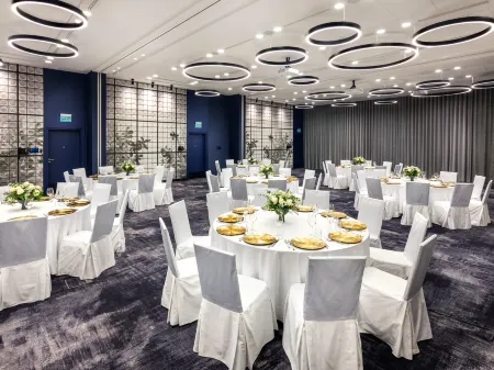 Hilton Garden Inn Krakow Airport Отели в г. Paszkowka