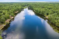 New 20ft Dock! Clean & Spacious! 5 Stars Lake Front Home!