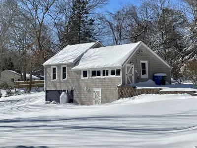 Cozy SK Cottage 💜 Hoteles cerca de Universidad de Rhode Island