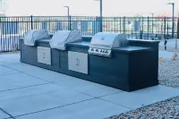 1 Bd/1 Ba w/ Pool, Gym, Hot Tub, Pickleball, Arcade, Pool Table, Shuffle Board