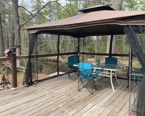 Cozy countryside cottage located on Crooked river in Naples Maine. Hotels in Casco