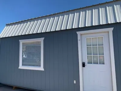 My Baby Blue Tonight Hotels near Stout Park