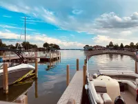 Little Bear Cottage-3 blocks from the lake!