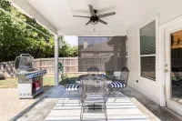 4Bedroom with King bed/ Suite Downstairs