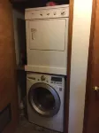 private entrance 1 bedroom/bath by airport & shopping Fairbanks with WiFi