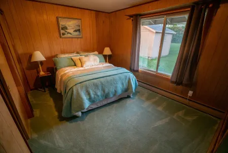 Boathouse, spectacular panoramic sea views!